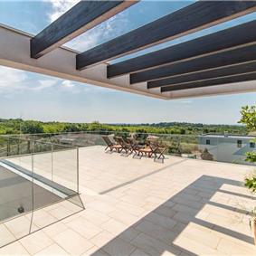 4 bedroom villa with pool near Pula, sleeps 8